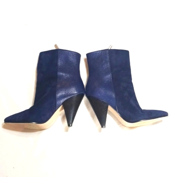 Stuart Weitzman Blue Leather and Suede Heeled Ankle Boots Size 5 - Picture 2 of 13